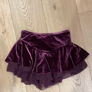 Mondor Purple Velvet  Figure Skating Skirt Girls Size 12 - 14 Soft Ice Skating